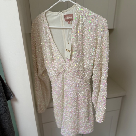 Show Me Your Mumu Kidman Mini Dress in White Sprinkle Sequins M NWT - Picture 2 of 3